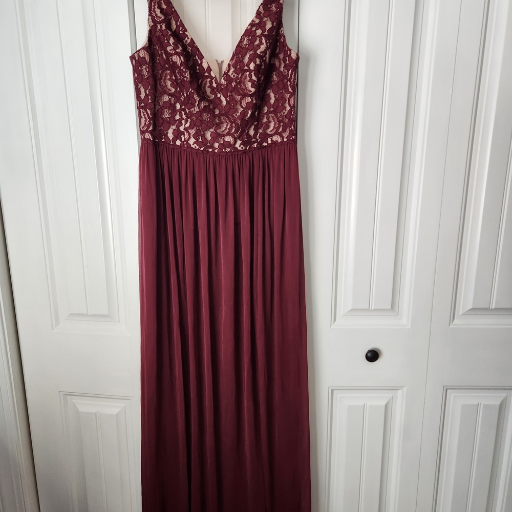 David's Bridal Bridesmaid Vneck Lace Mesh With Illusion
